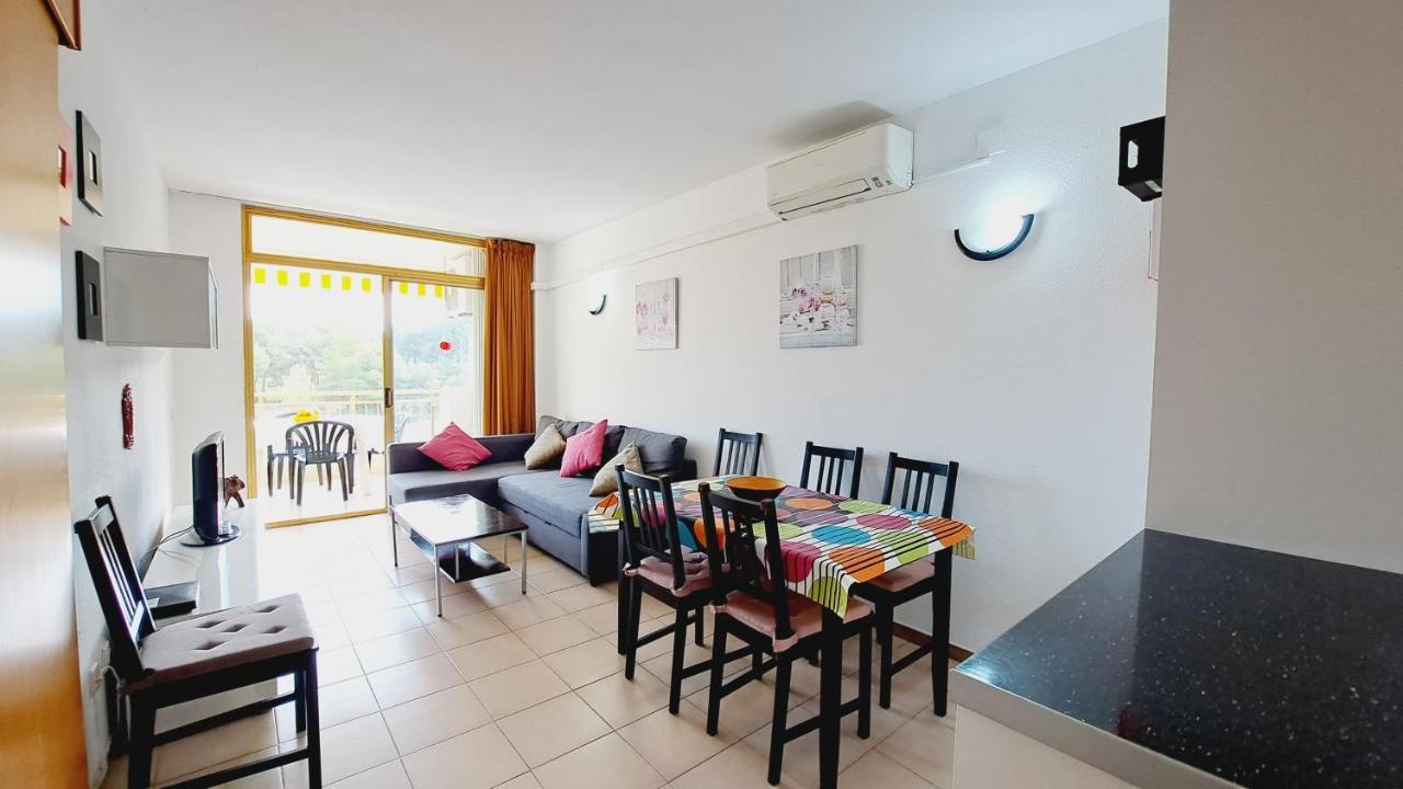 Apartamentos La Masia 002 サロウ エクステリア 写真