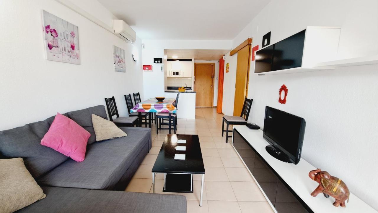 Apartamentos La Masia 002 サロウ エクステリア 写真